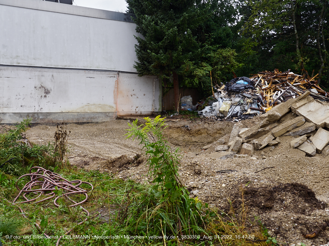 31.08.2022 - Baustelle an der Niederalmstraße 16 und Hugo-Lang-Bogen 13 in Neuperlach-Trudering